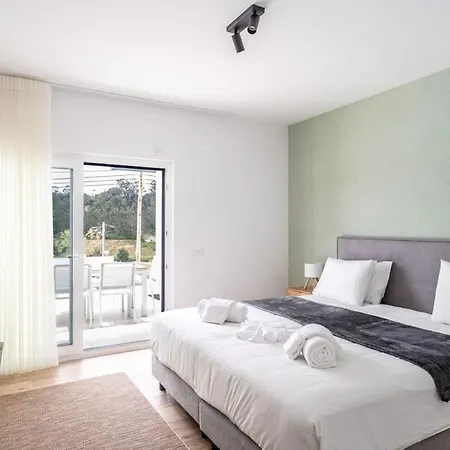 Apartament Poolside Retreat In Mosteiros By Lisbeyond *